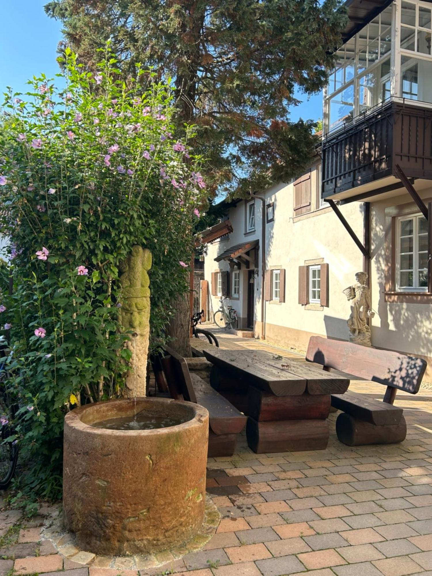Exklusives Haus, Ruhig Gelegen Im Innenhof, Zentral, Lichtdurchflutet, Karlsruhe Zewnętrze zdjęcie